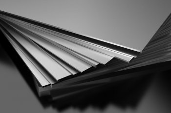 Титановый лист ОТ4 2,5*210*210/800 0,5/2,0кг